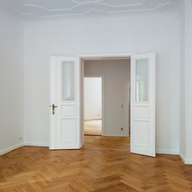 plangerecht-berlin-altbausanierung-neubausanierung_ReferenzenBoden_16_Zimmer.jpg